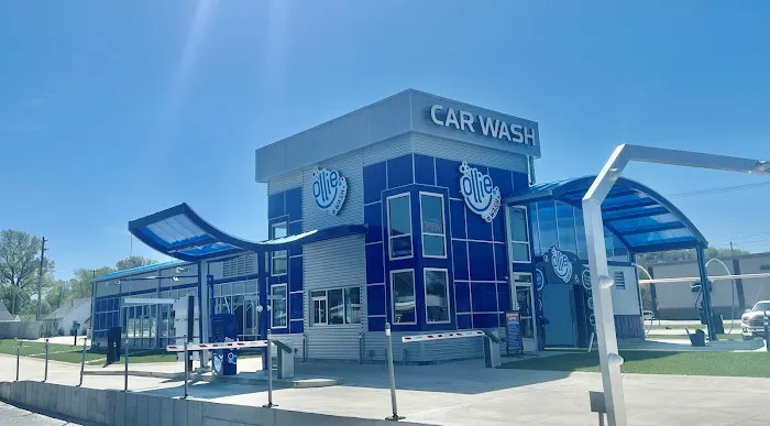 Ollie Wash Henderson Picture 3