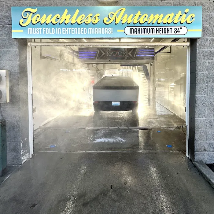 Custom Car Wash Picture 3
