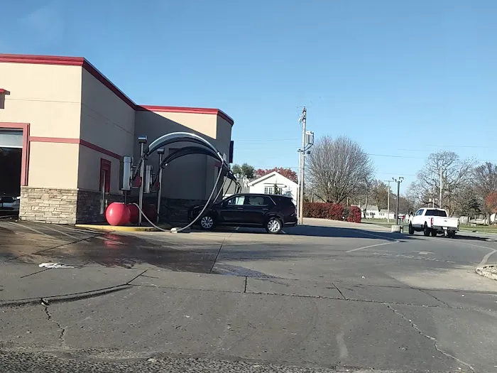 Mighty Max Express Car Wash & Dog Wash Picture 2