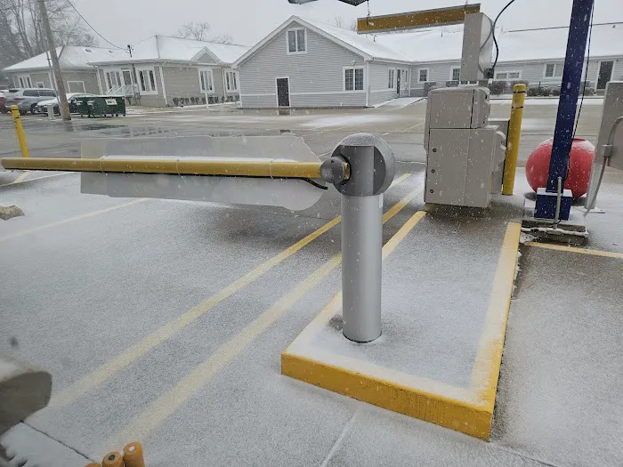 Mighty Max Express Car Wash & Dog Wash Picture 1