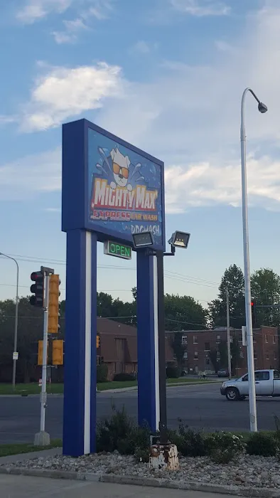 Mighty Max Express Car Wash & Dog Wash Picture 5