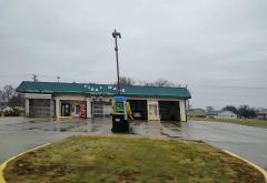 Tidal Wave Car Wash photo 1