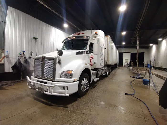 Five Star Truck Wash Picture 1