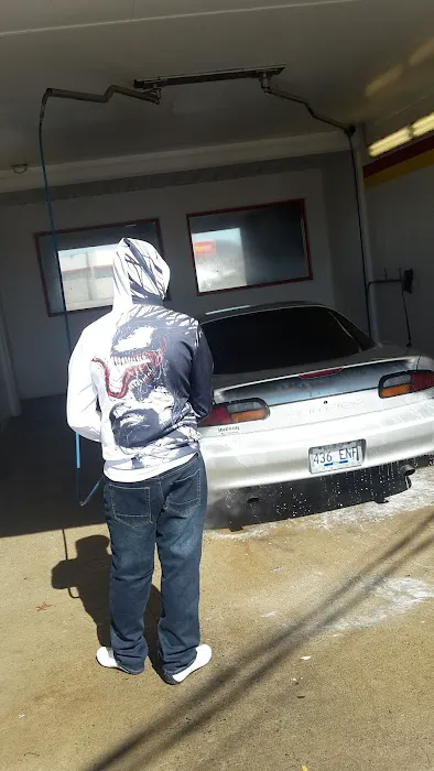 Expressway Self Services Car Wash Picture 6