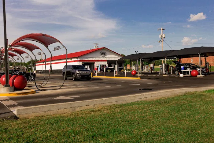 Finish Line Car Wash Picture 2