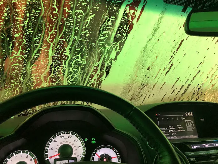 Finish Line Car Wash Picture 5