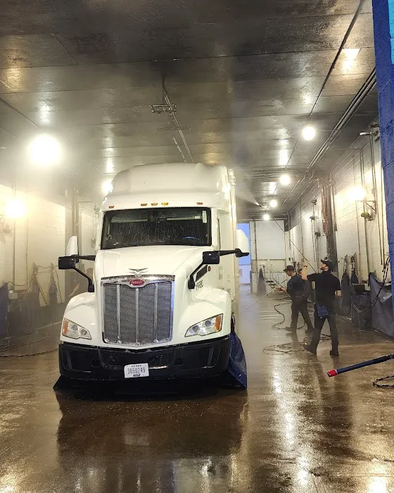 Blue Beacon Truck Wash of Evansville, IN Picture 2