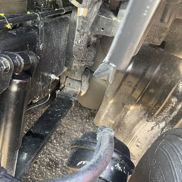 Blue Beacon Truck Wash of Evansville, IN Picture 9