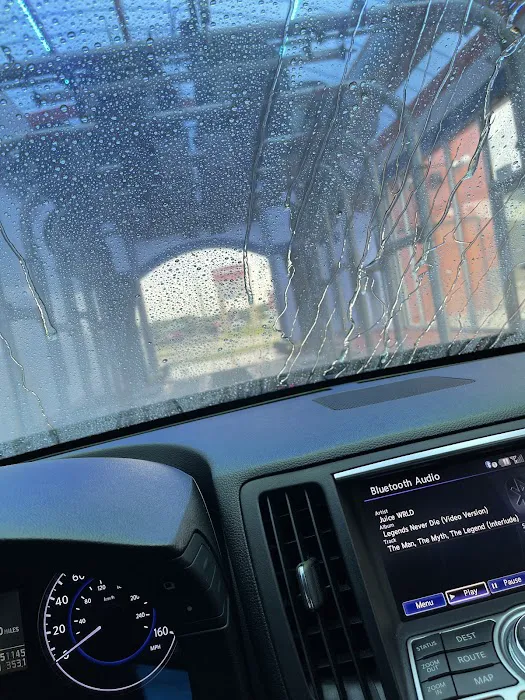 Wash Boss Car Wash Picture 6