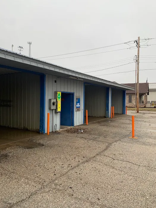 Sudz City on 12th St. Picture 2