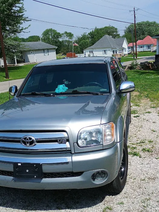 Ultra Car Wash Picture 4