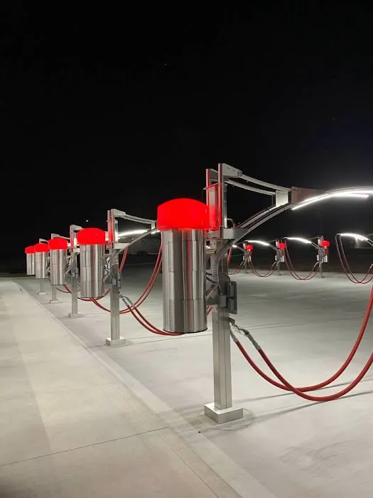 Ultra Car Wash Picture 5