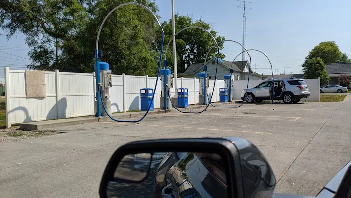 Dirtbuster Car Wash Picture 3