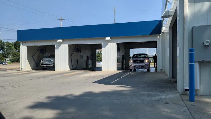 Dirtbuster Car Wash Picture 2