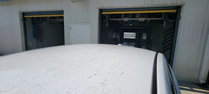 Dirtbuster Car Wash Picture 10