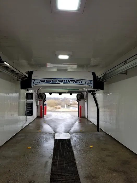 Pit Stop Car Wash Picture 3