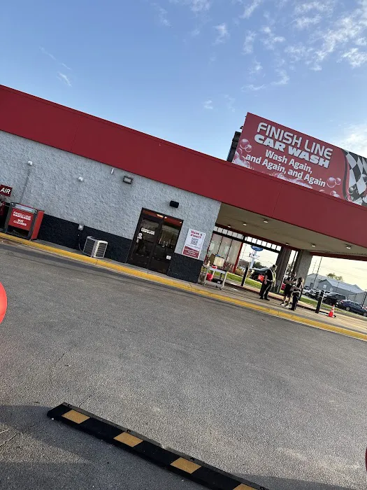 Finish Line Car Wash Picture 4