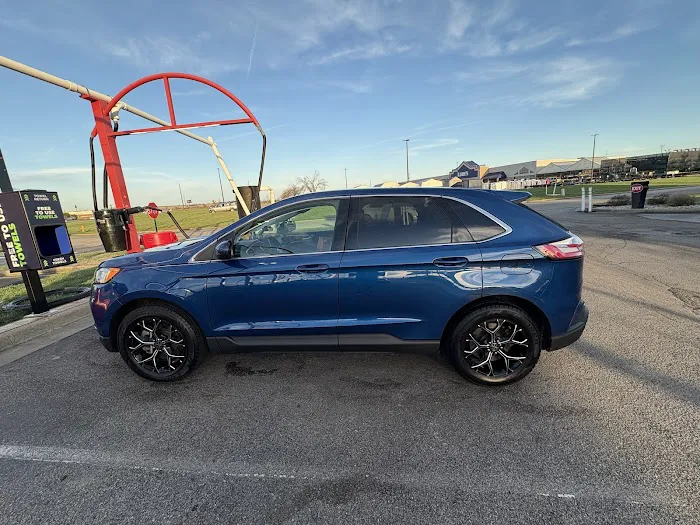 Finish Line Car Wash Picture 10