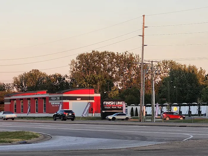 Finish Line Car Wash Picture 6