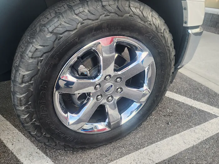 Tommy's Express® Car Wash Picture 10