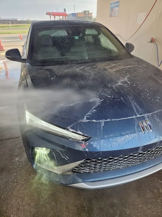 Halo Car Wash Picture 5