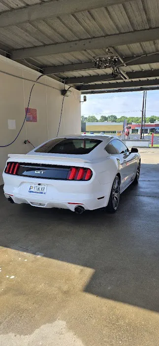 Halo Car Wash Picture 1