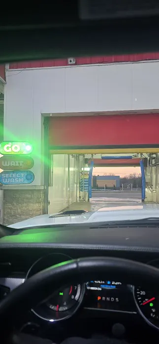 Halo Car Wash Picture 10