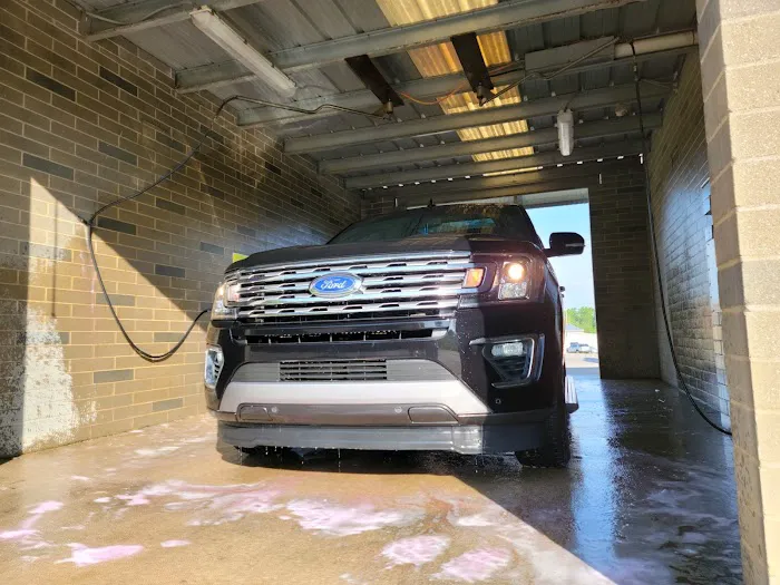 Halo Car Wash Picture 1