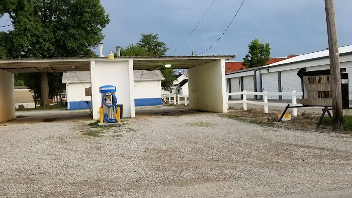 Clay City Car Wash & Laundromat Picture 1