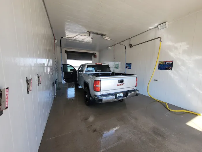 Williamsville Car Wash Picture 3