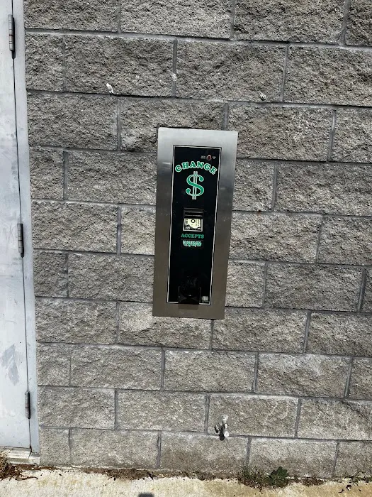 E-Z Clean Car Wash Picture 5