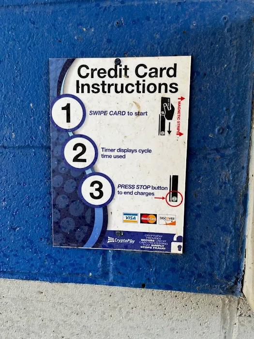 E-Z Clean Car Wash Picture 3