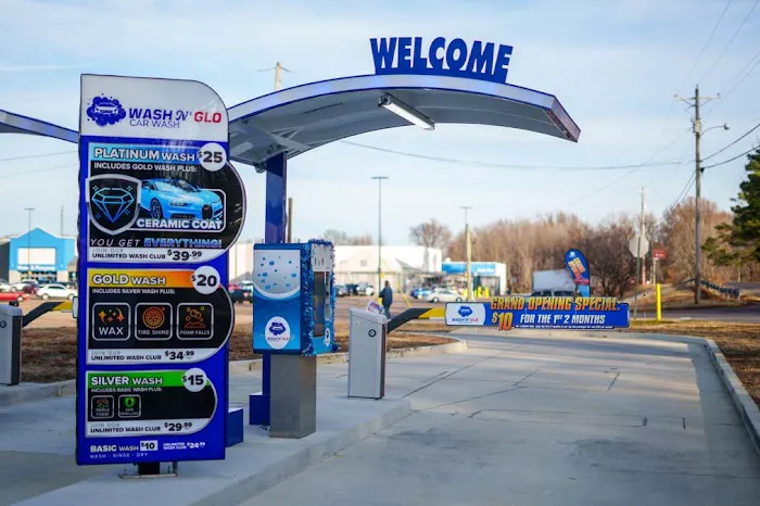 Wash N' Glo Car Wash Picture 1