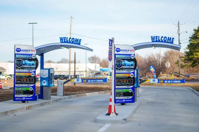 Wash N' Glo Car Wash Picture 8