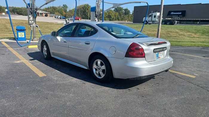 Bull’s Eye Auto Wash Picture 2