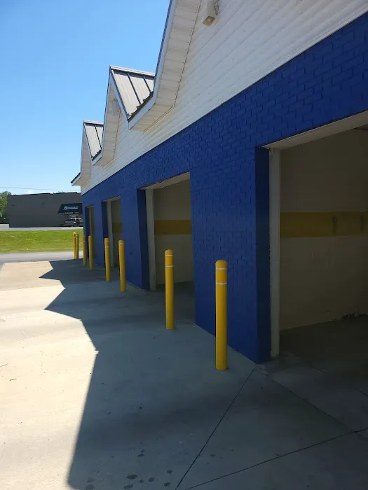 Bull’s Eye Auto Wash Picture 3