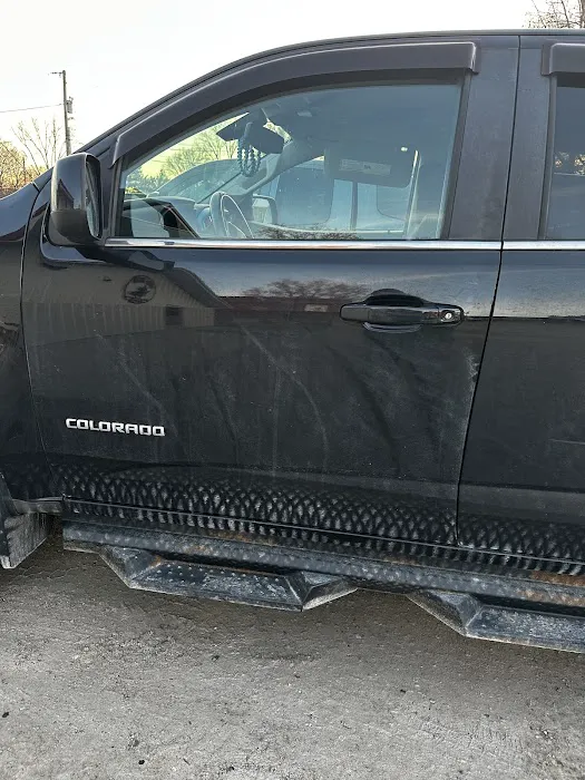 Dirtbusters Carwash Picture 3