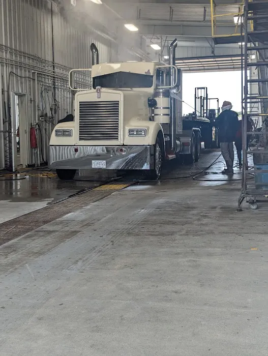 A1 Truck and RV Wash Picture 8