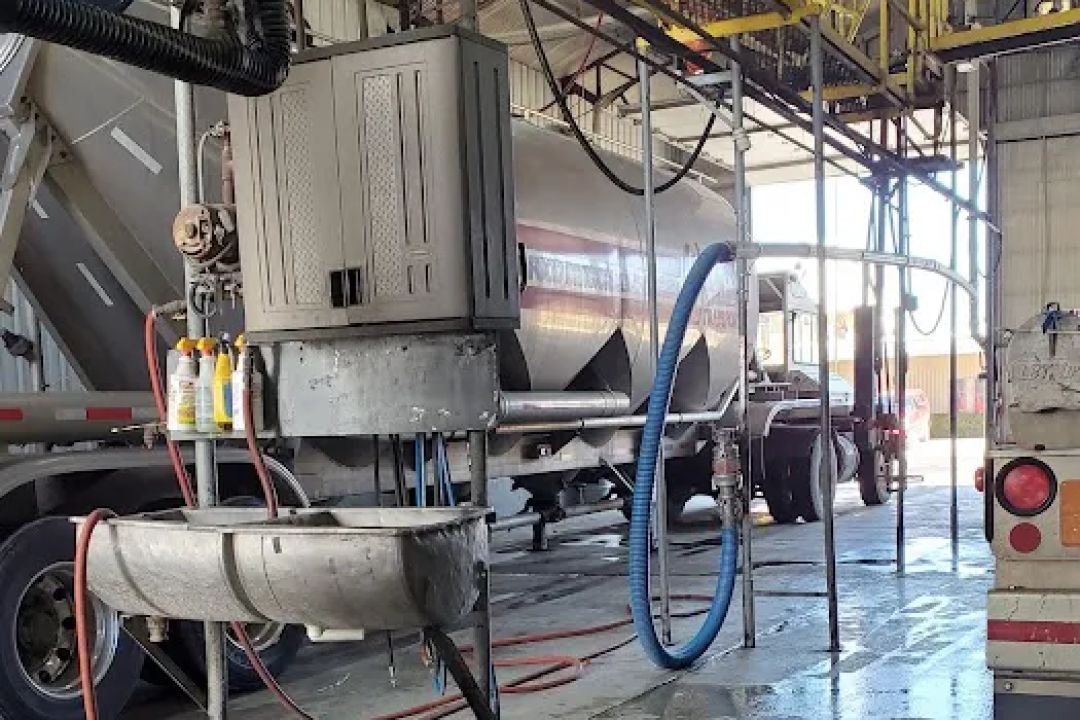 Hohn's Tank Wash