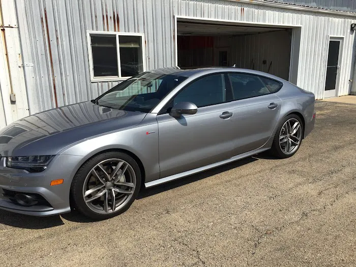 Auto Club Detailing Picture 6