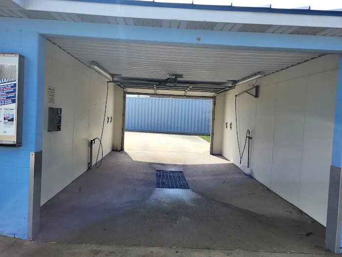 Car Wash Thomasboro Picture 3