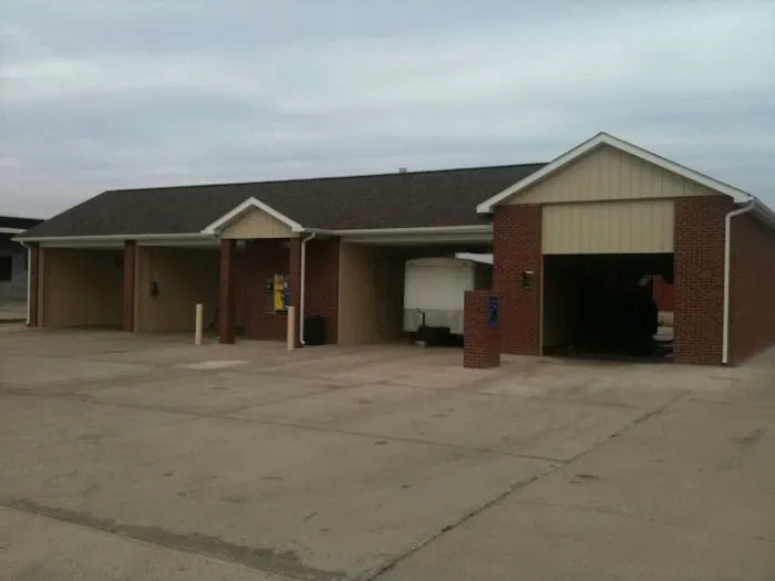 Mud Magnet Car Wash #5 Picture 3