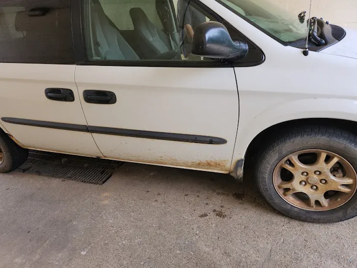 Kyle's Car Wash Picture 5