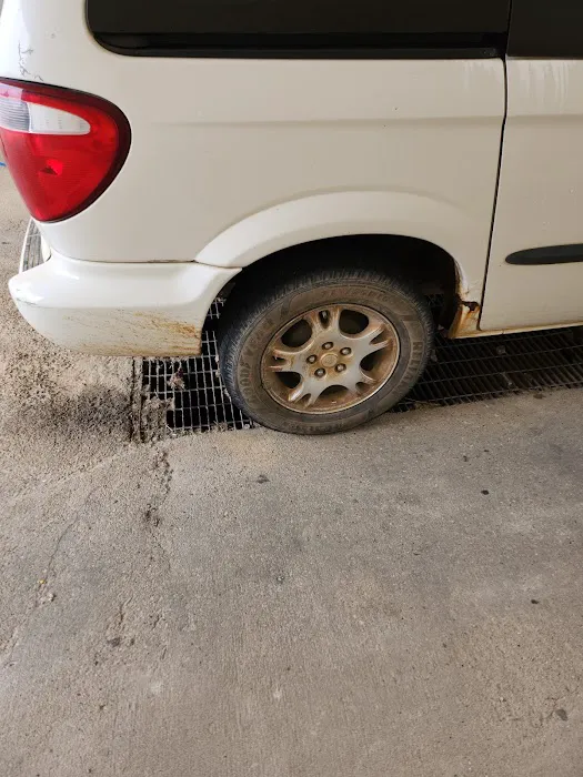 Kyle's Car Wash Picture 2