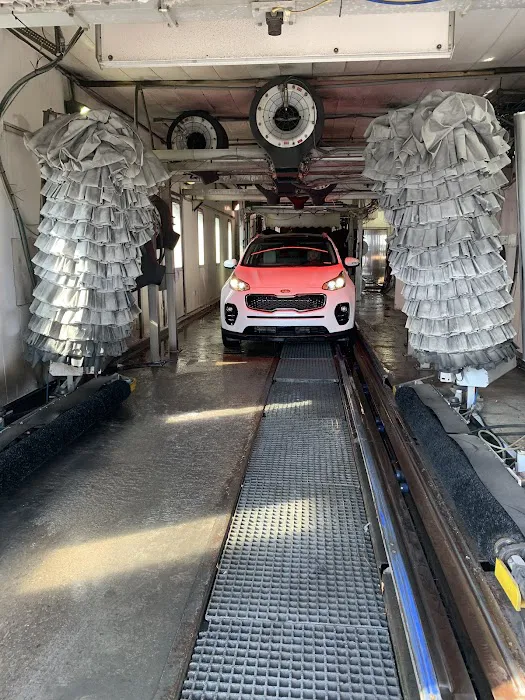 Finish Line Car Wash Picture 8