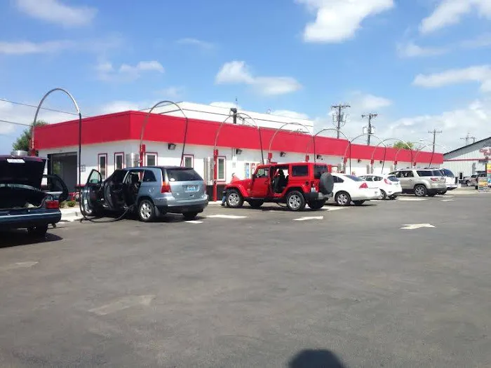 Finish Line Car Wash Picture 7