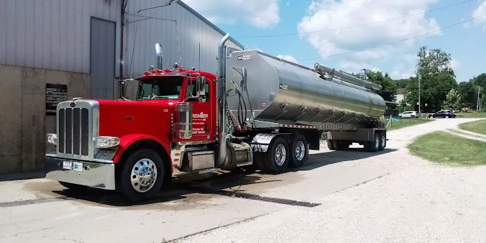 Michael’s Truck and Car Wash Picture 1