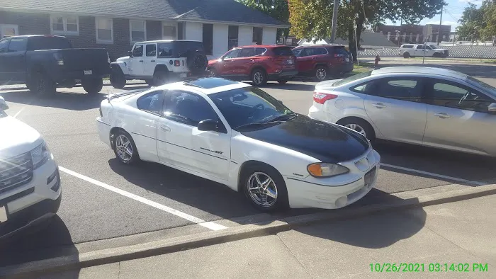Super Clean Car Wash Picture 2