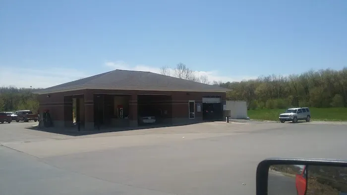 Eddies Car Wash Picture 2