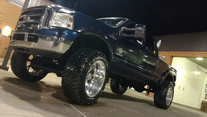 Crew Carwash Picture 6